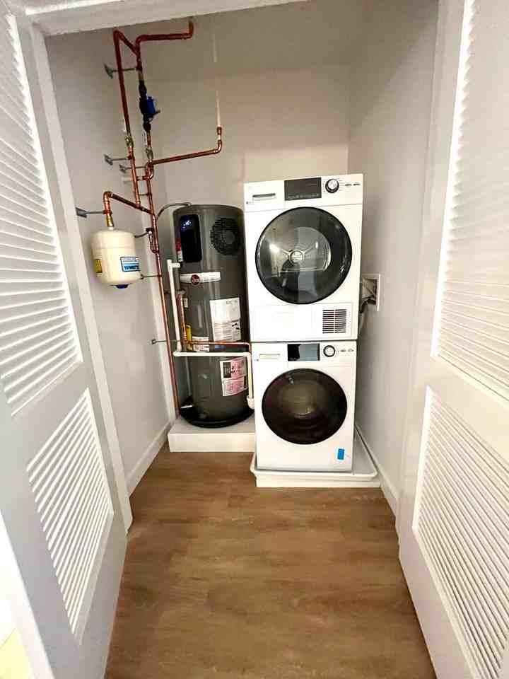 201 Gardner St - Photo 3 of 14