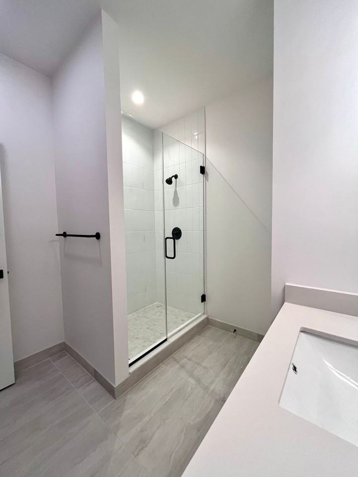 201 Gardner St - Photo 6 of 14