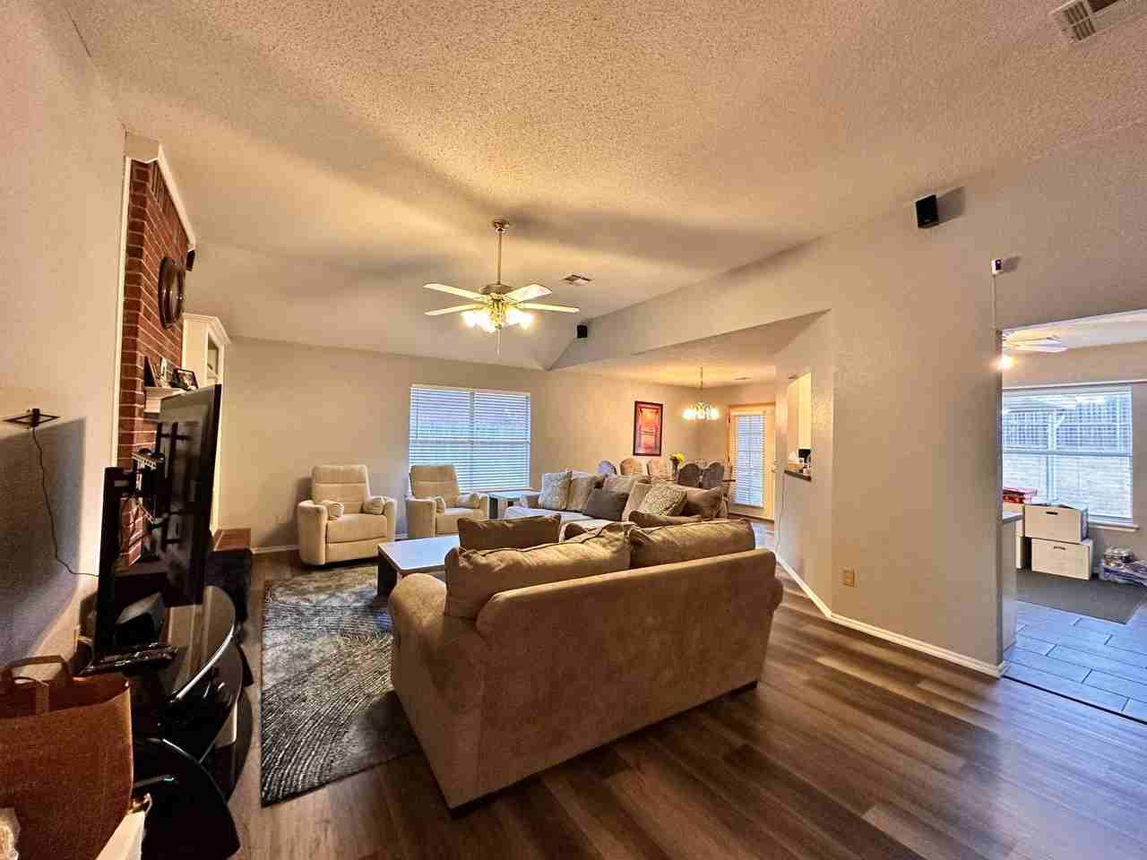 17316 Valley Crst - Photo 2 of 33