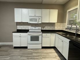 4246 Graceland Ave - Photo 1 of 1