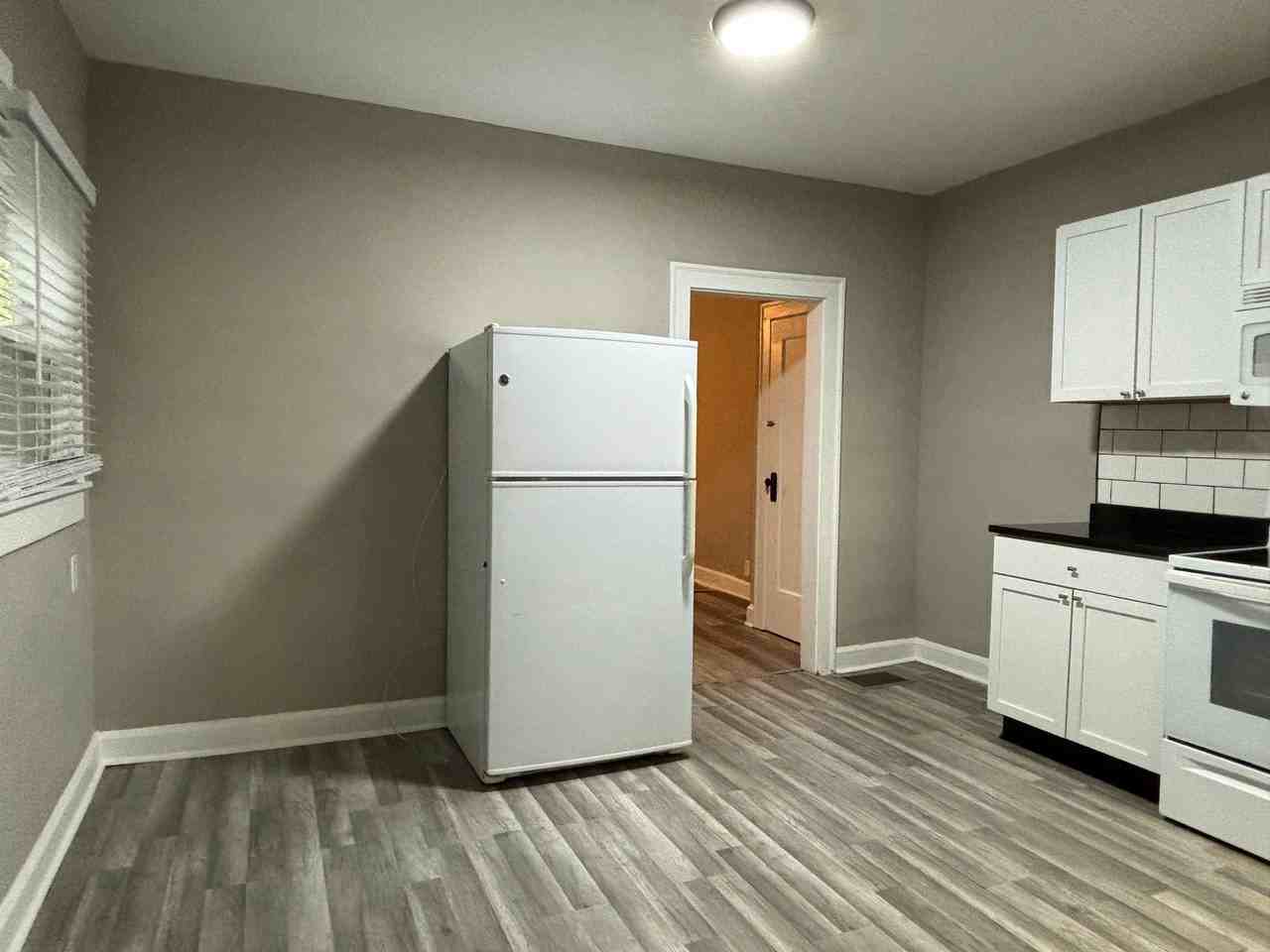 4246 Graceland Avenue - Photo 6 of 20