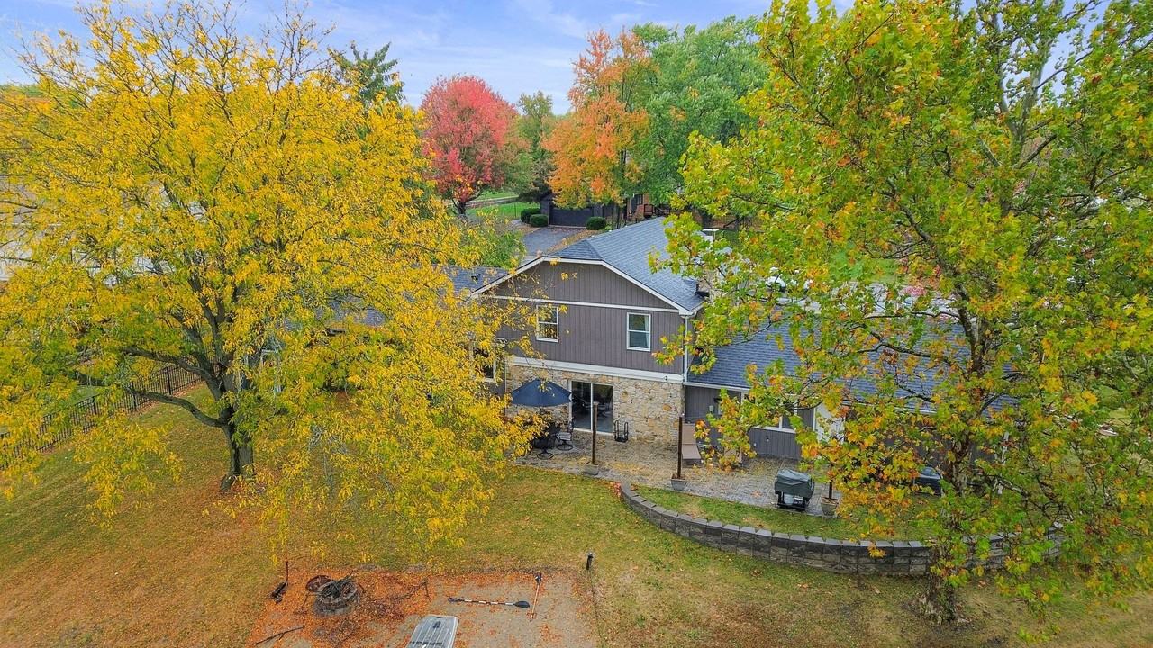 733 E Greyhound Pass - Photo 5 of 46