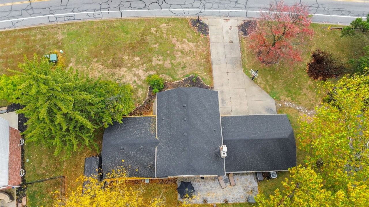 733 E Greyhound Pass - Photo 6 of 46