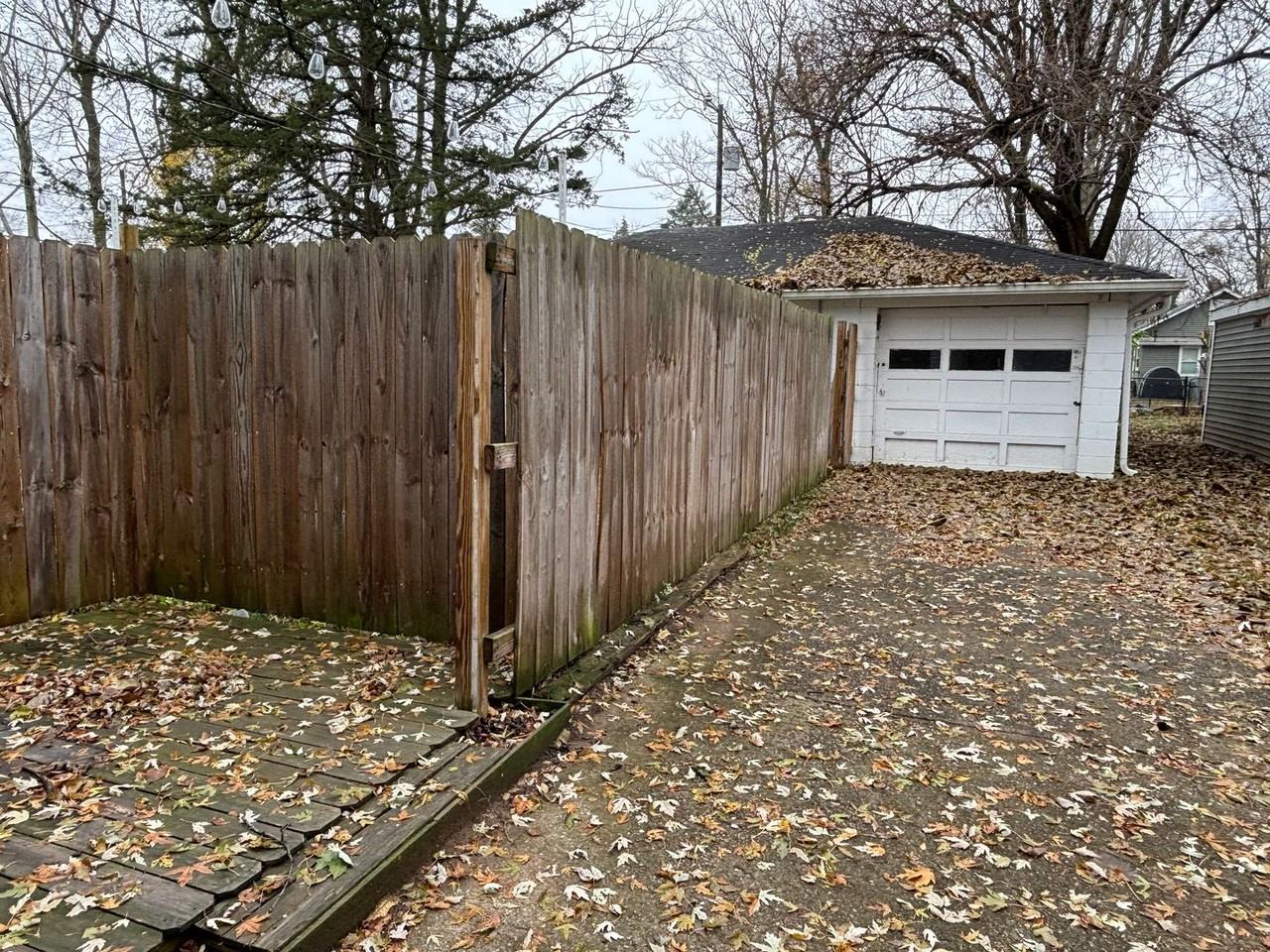 4414 Kingsley Dr - Photo 2 of 21