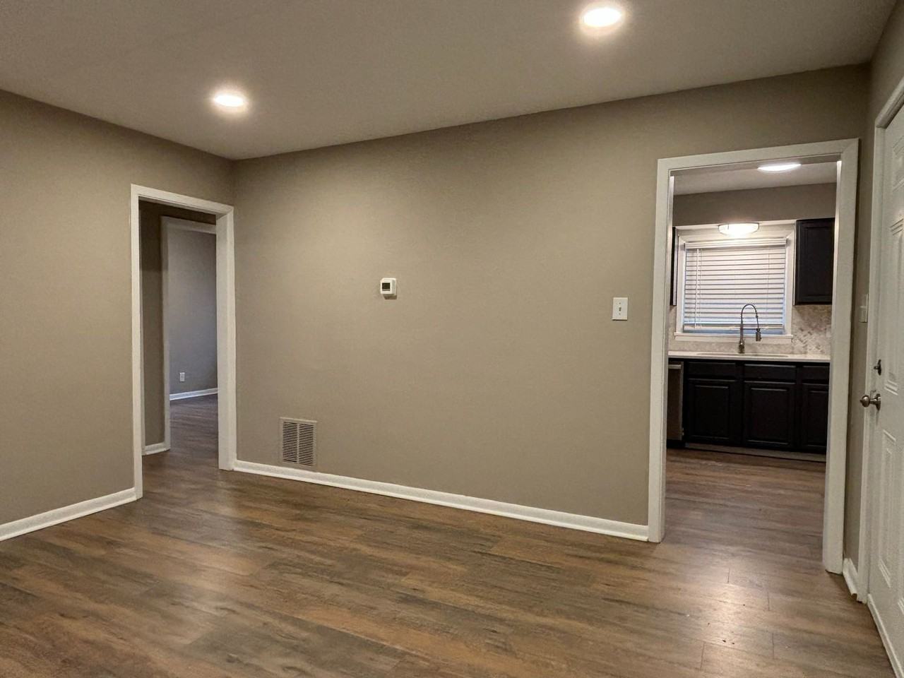 4414 Kingsley Dr - Photo 6 of 21