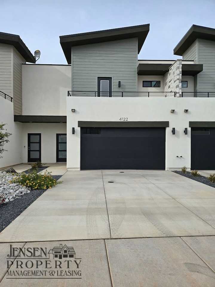 4122 Baywood Drive - Photo 2 of 30