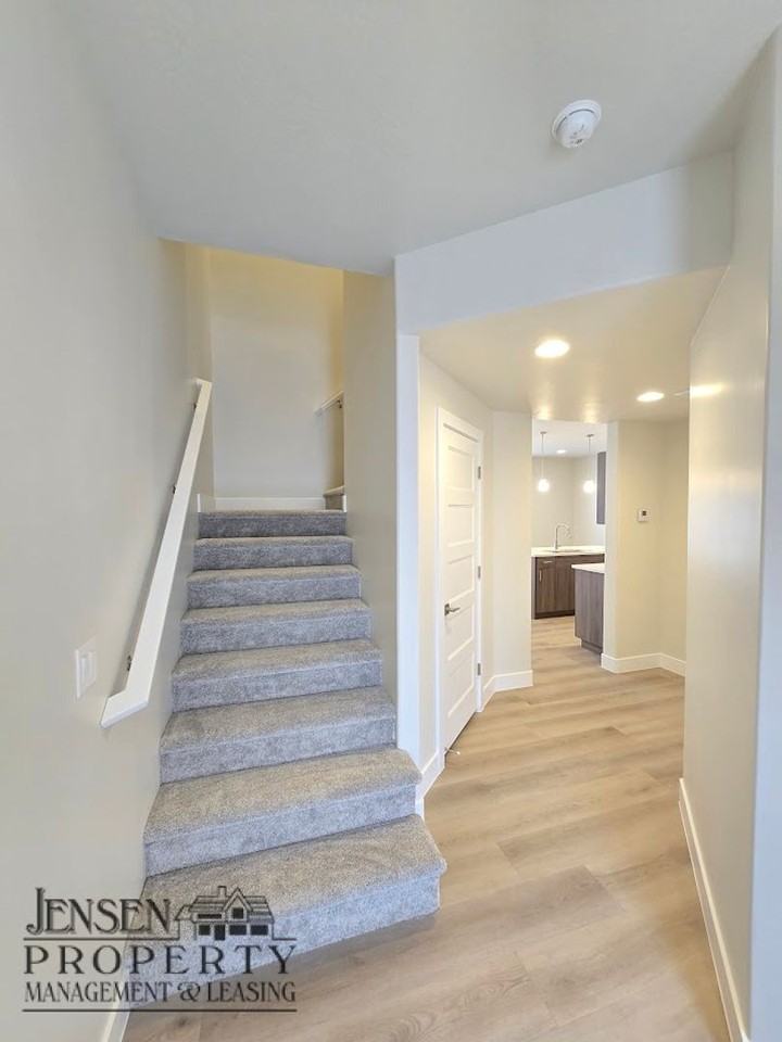 4122 Baywood Drive - Photo 3 of 30