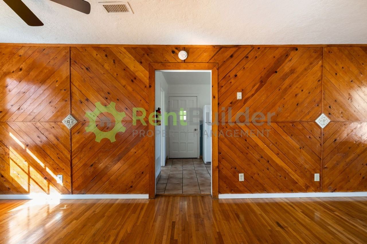 1622 Gonzales Rd Sw - Photo 3 of 25