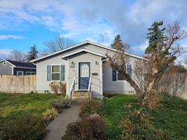 featured image of 1005 X Avenue