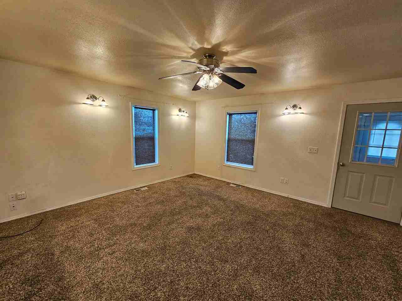 1005 X Ave - Photo 5 of 14