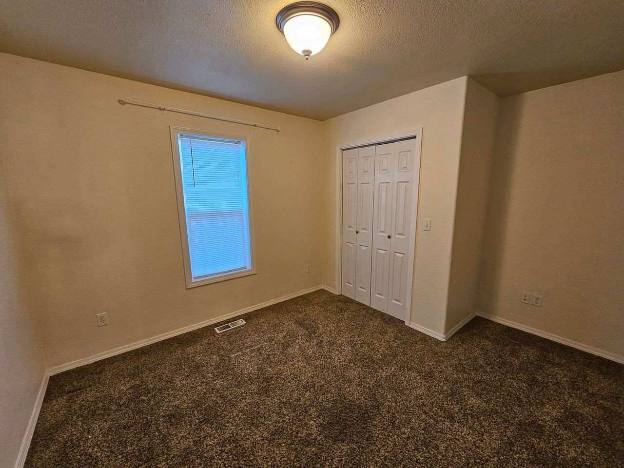 1005 X Ave - Photo 6 of 14