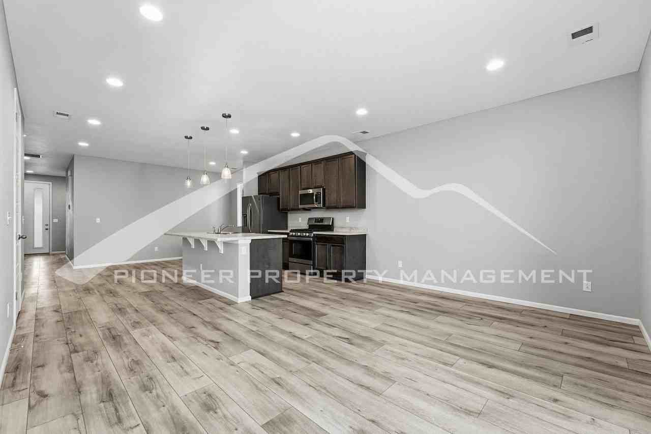 22135 East Stanford Drive - Photo 4 of 26