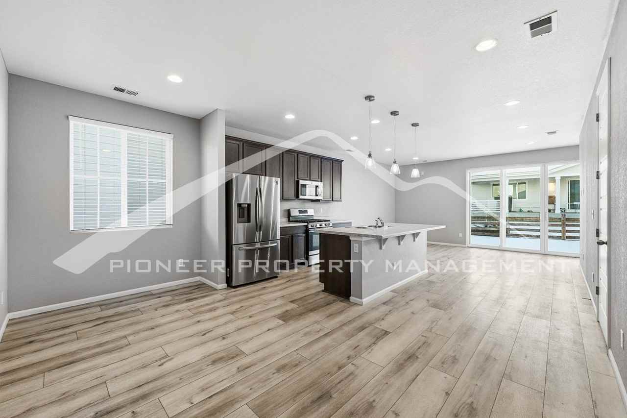 22135 East Stanford Drive - Photo 6 of 26