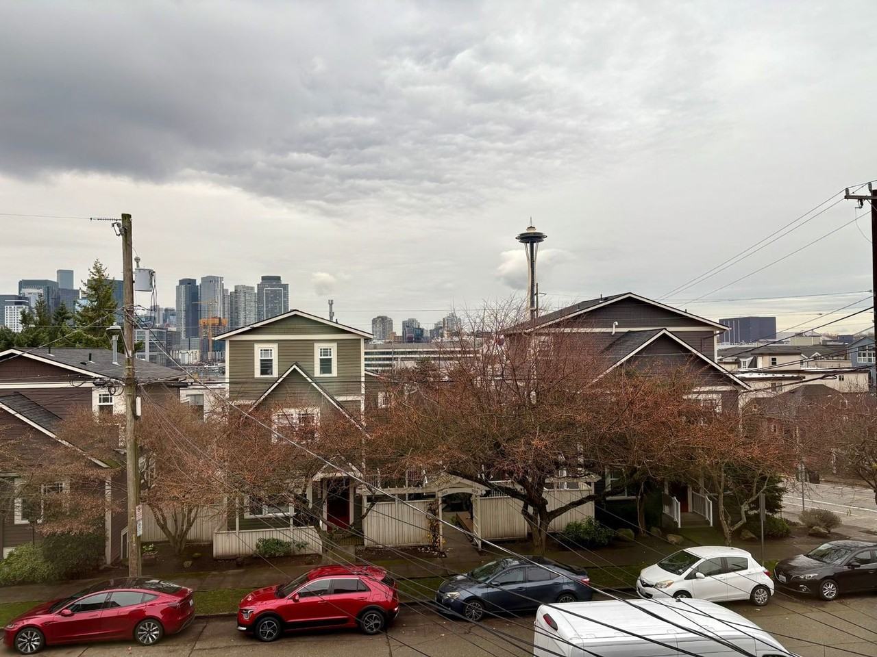 556 Ward Street - Photo 5 of 12