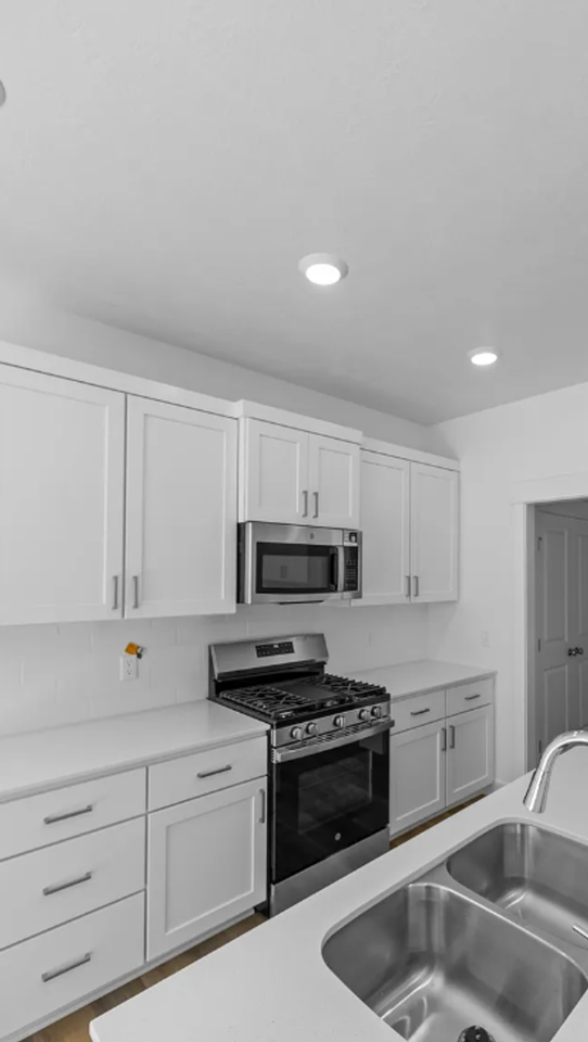 1013 E Malibu Ln - Photo 6 of 13