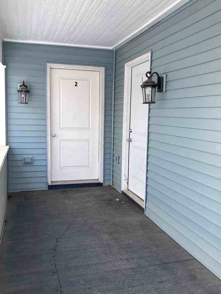 924 S 14th St - Photo 2 of 13