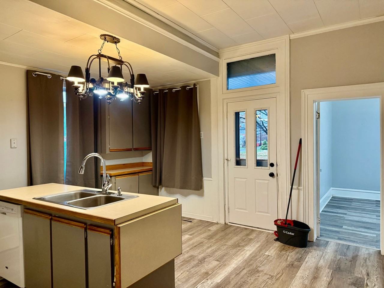 1402 O Avenue - Photo 4 of 23