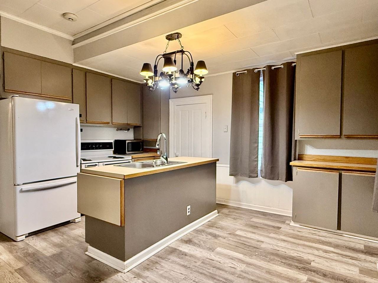 1402 O Avenue - Photo 5 of 23