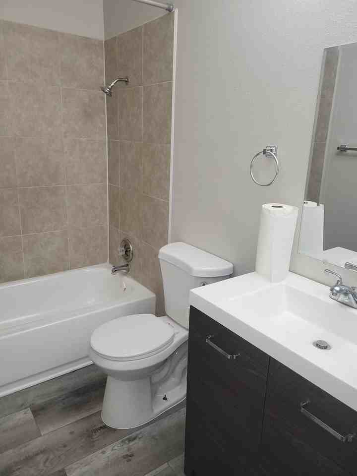 1500 Hialeah Dr #A - Photo 2 of 6