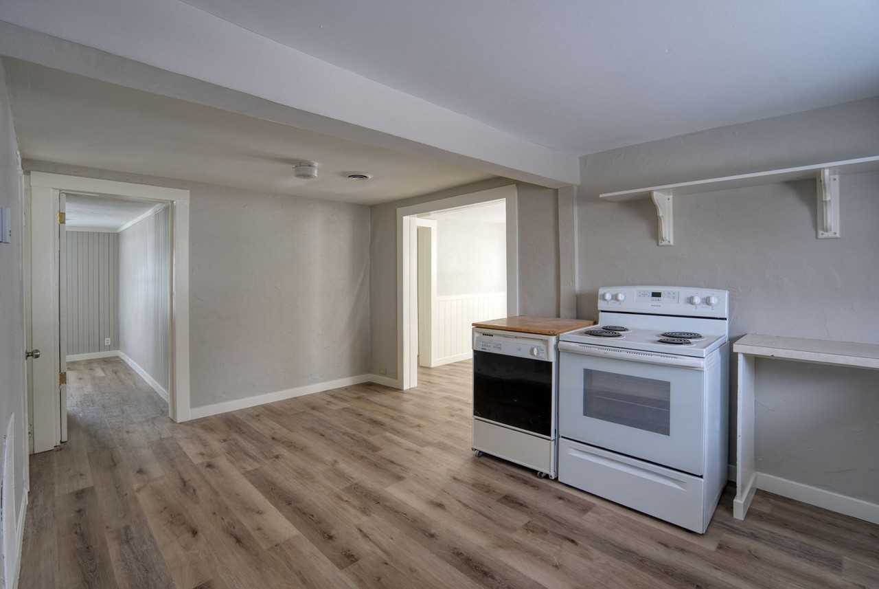 454 E Adams Ave - Photo 5 of 24