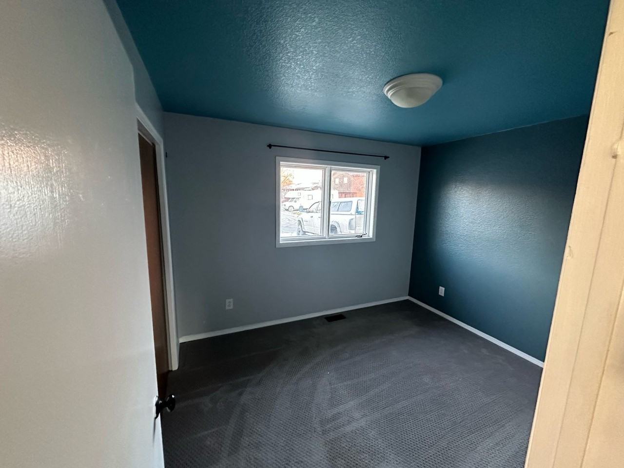 850 W Edinborough Dr - Photo 6 of 9