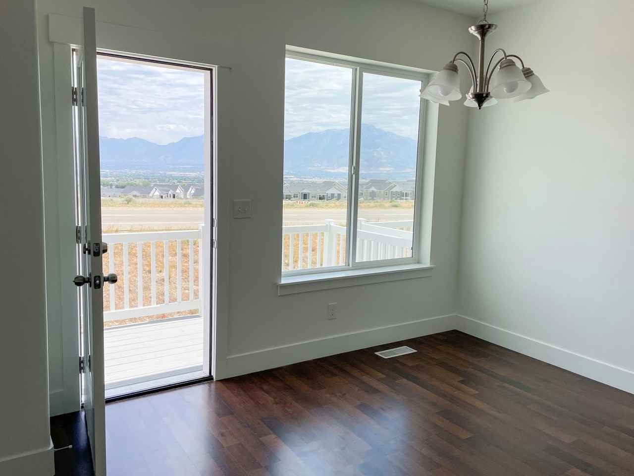 4372 W Hemsley Ln - Photo 5 of 22