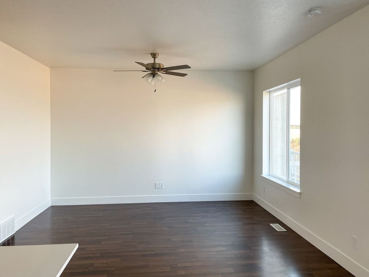 4372 W Hemsley Ln - Photo 6 of 22