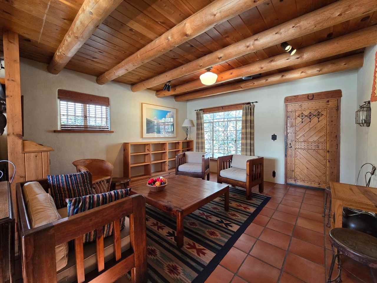 1489 Bishops Lodge Rd - Photo 2 of 18