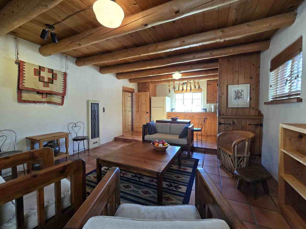 1489 Bishops Lodge Rd - Photo 5 of 18