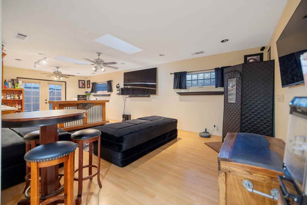 1821 Mulberry Drive - Photo 7 of 14