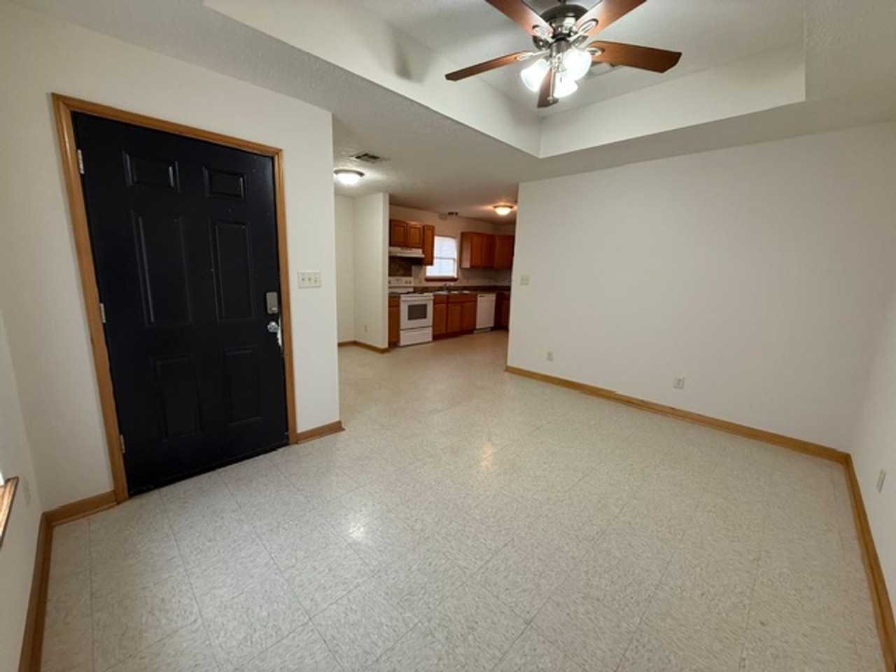 2208 North Malcolm Street - Photo 4 of 19