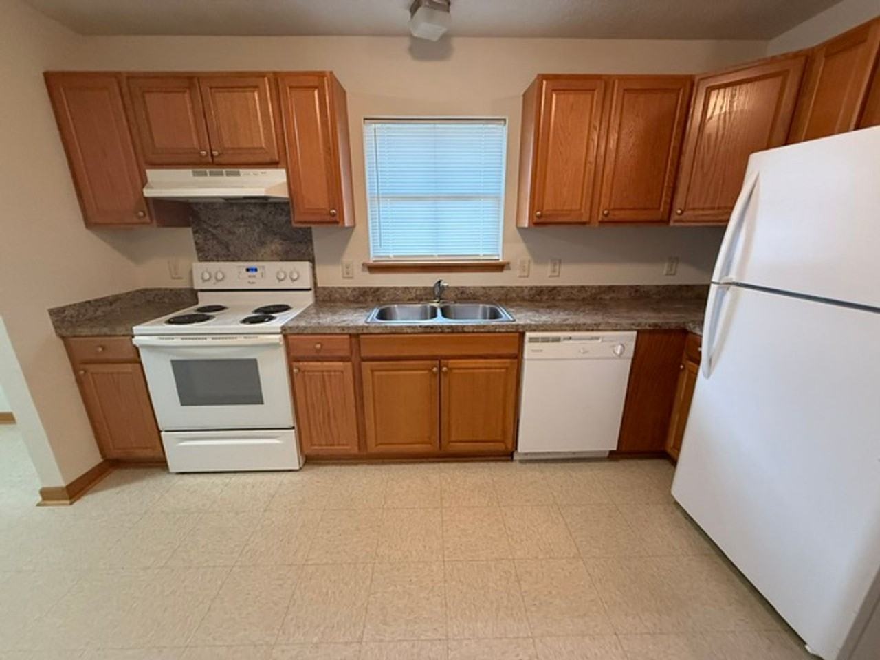 2208 North Malcolm Street - Photo 7 of 19