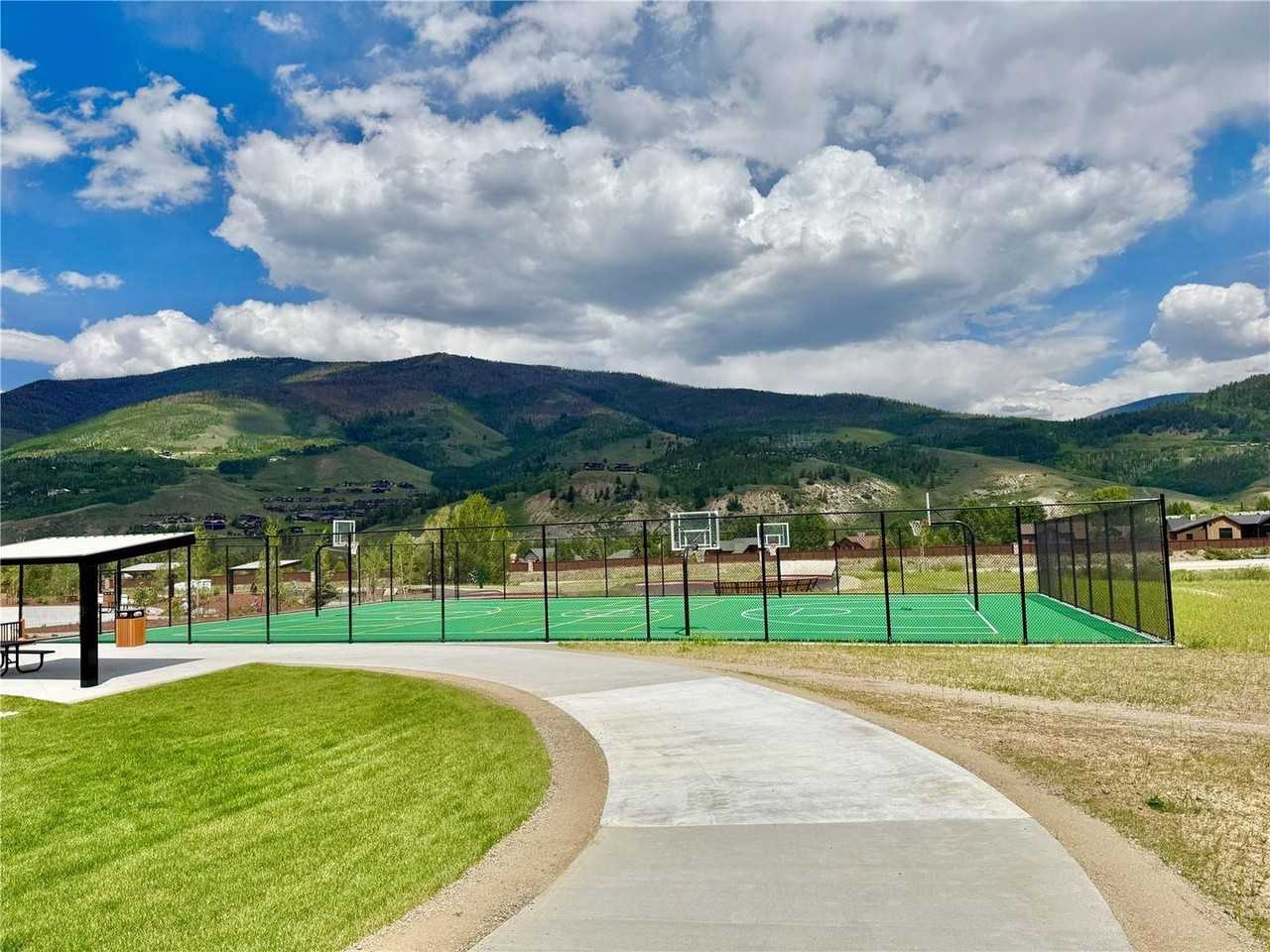 432 Bighorn Cir - Photo 4 of 41