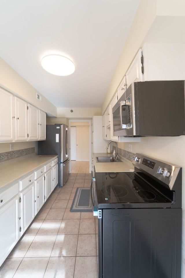 1808 Old Meadow Road - Photo 4 of 50