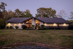 featured image of 1044 Bauxhall Circle