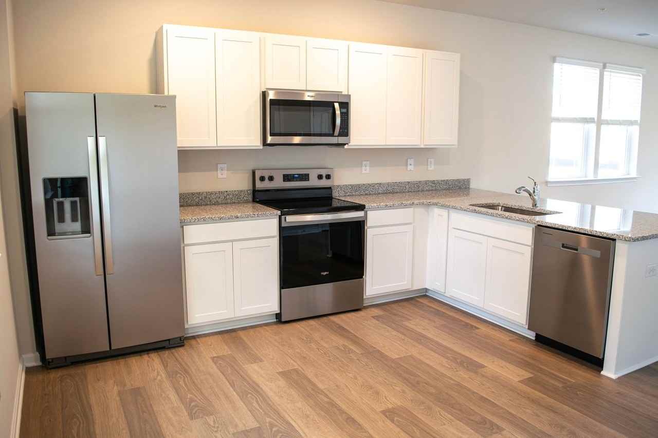 872 Mersey Ln - Photo 6 of 25