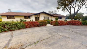 featured image of 827 North Armstrong Avenue