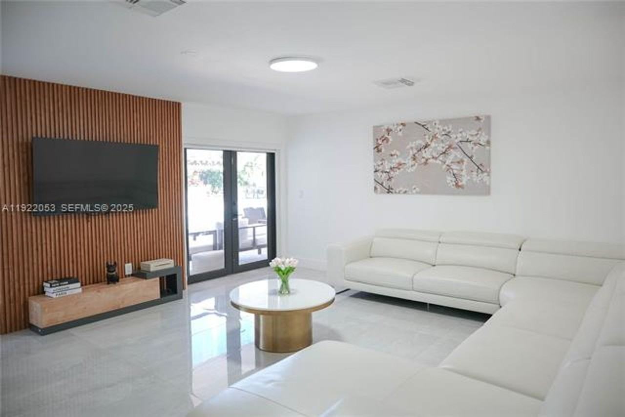 13355 Sw 207th Ave - Photo 3 of 26