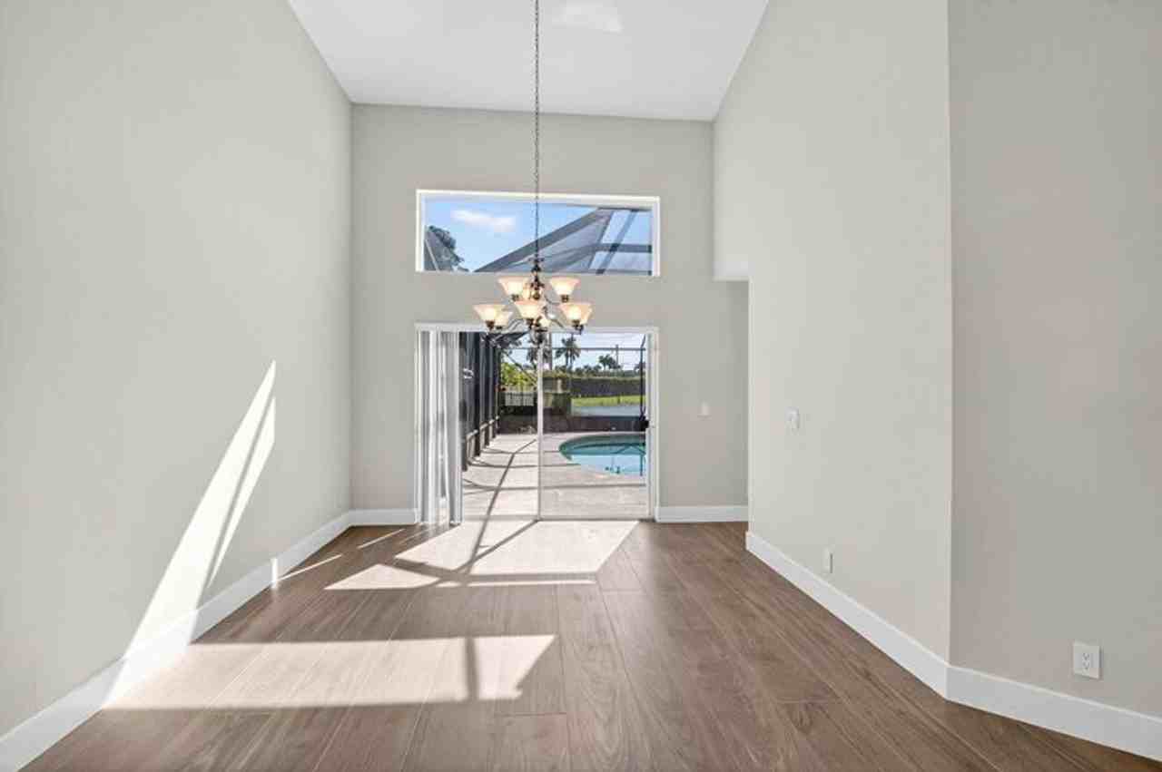 7306 Spinnaker Bay Dr - Photo 4 of 24