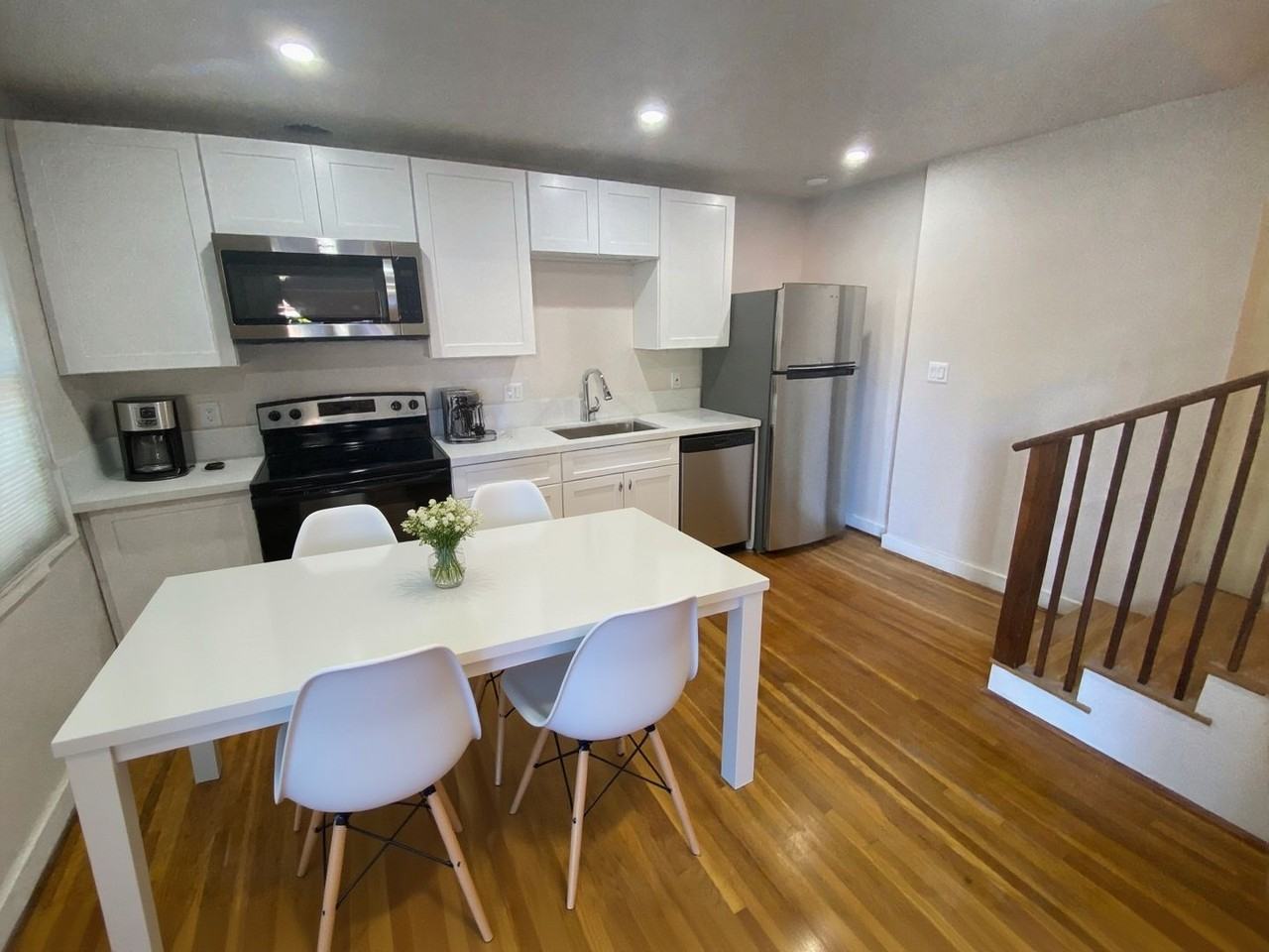 1765 Los Feliz Dr - Photo 2 of 18