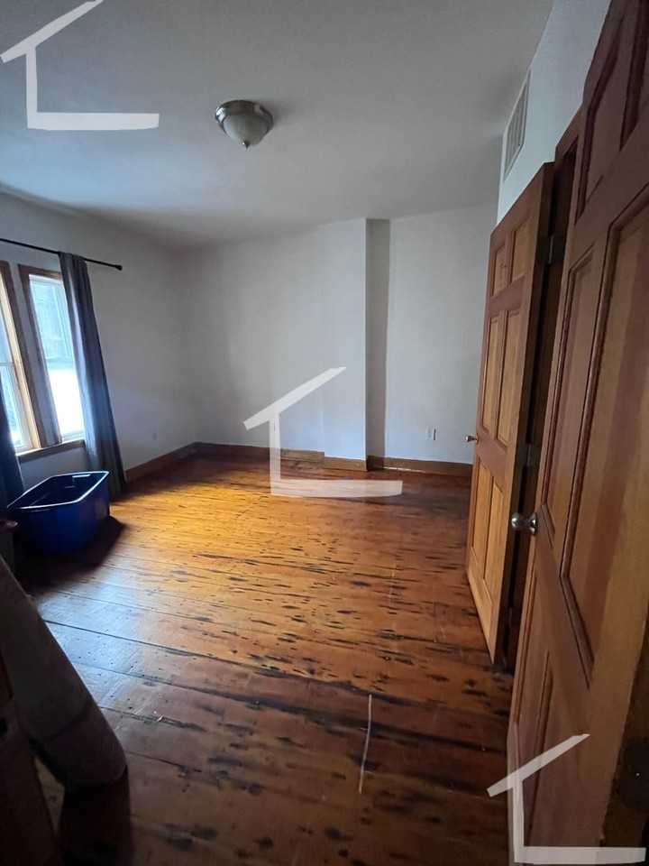 12 Sewall Street - Photo 2 of 15