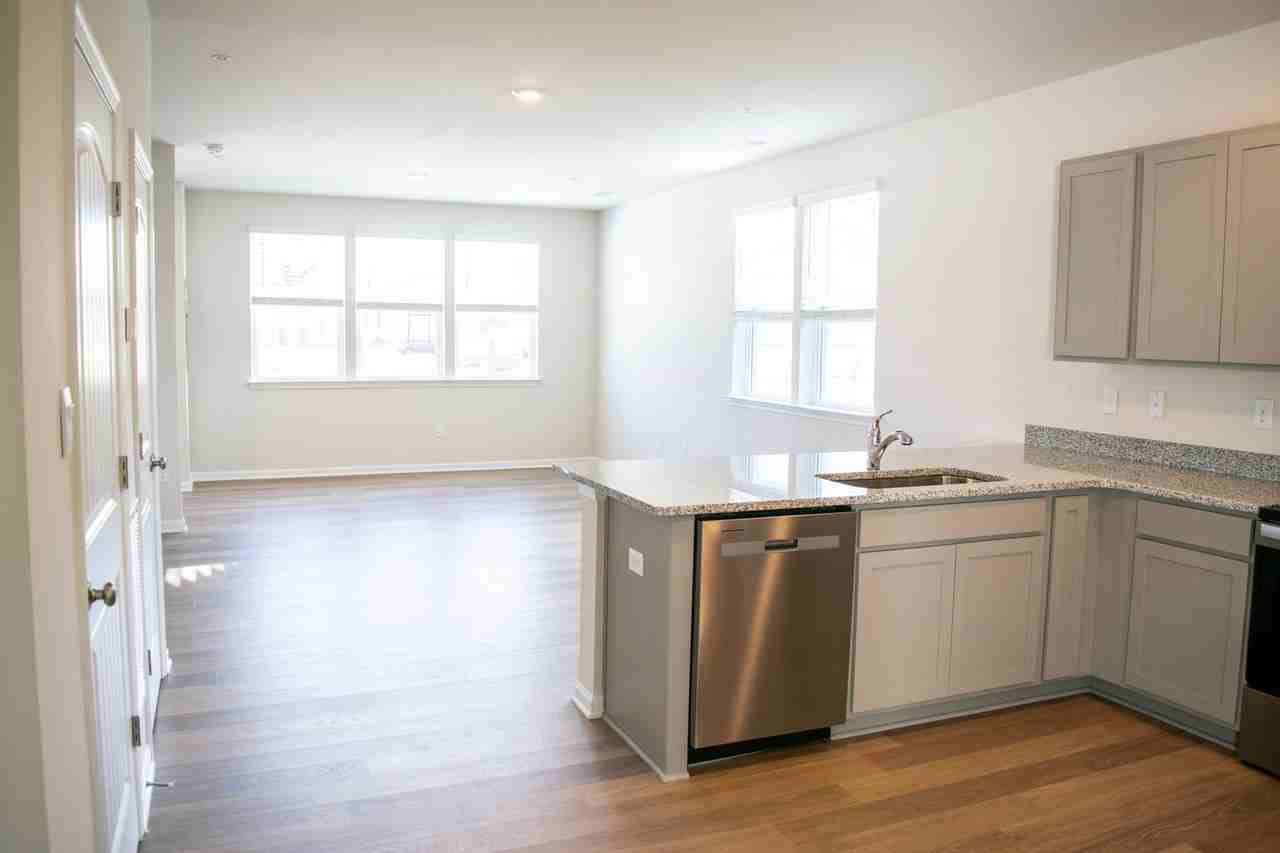 868 Mersey Ln - Photo 7 of 27