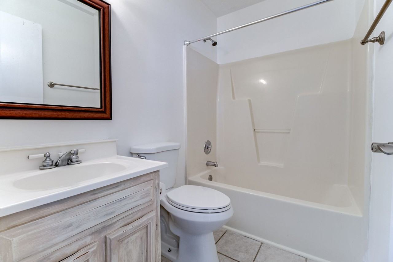 3811 Doe Clearing Ct - Photo 7 of 18