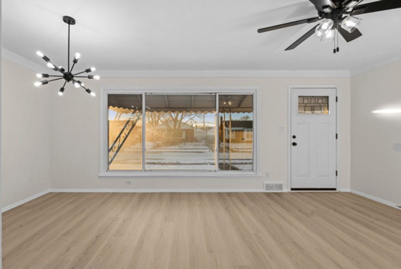 28232 Edward Street - Photo 6 of 17