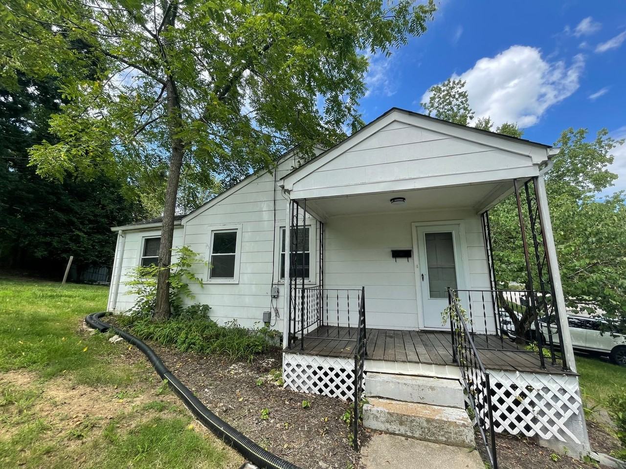 152 Monroe Street - Photo 2 of 19