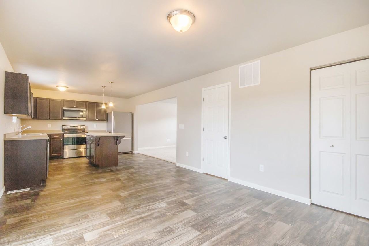 2709 Plover Dr Se - Photo 6 of 50