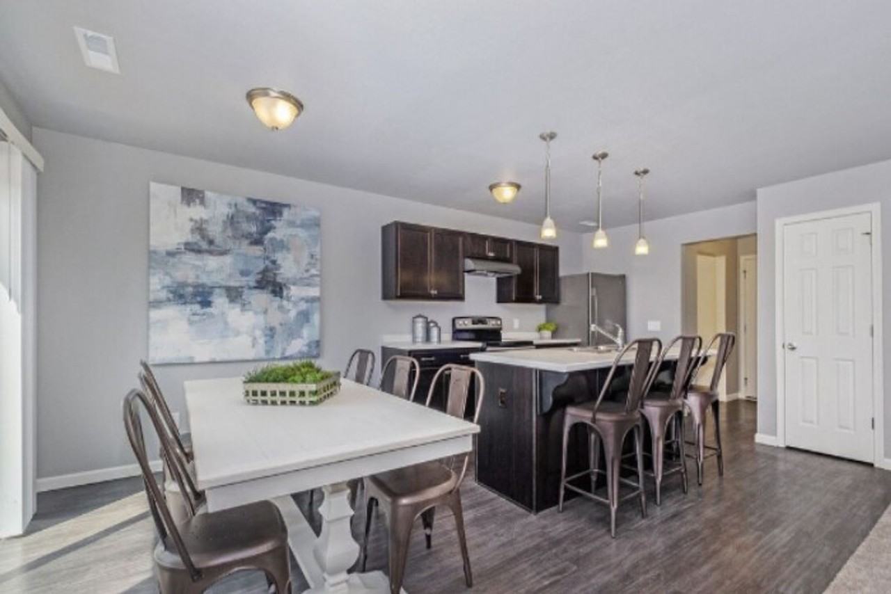 1014 W Villas Dr - Photo 3 of 18