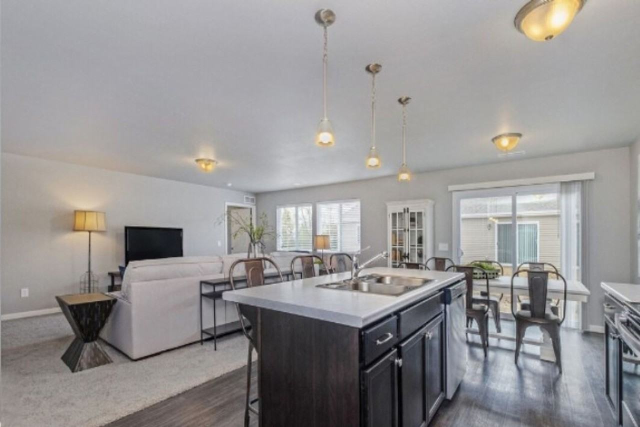 1014 W Villas Dr - Photo 6 of 18