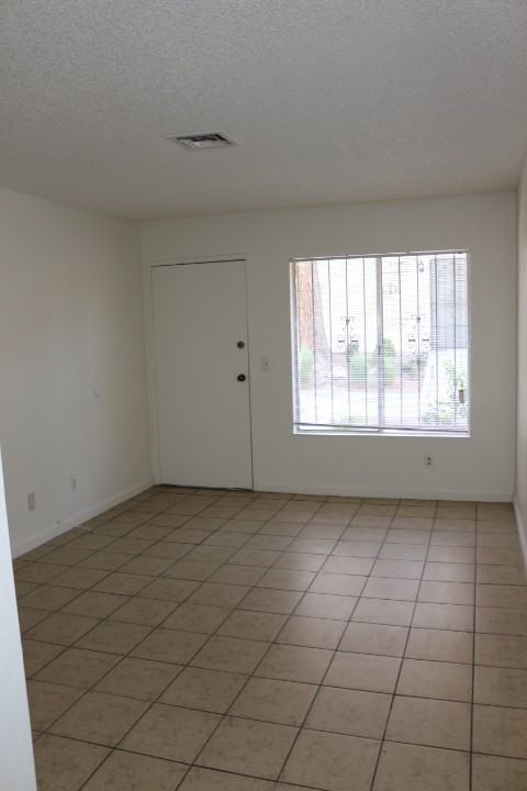 3955 Visby Lane - Photo 5 of 17