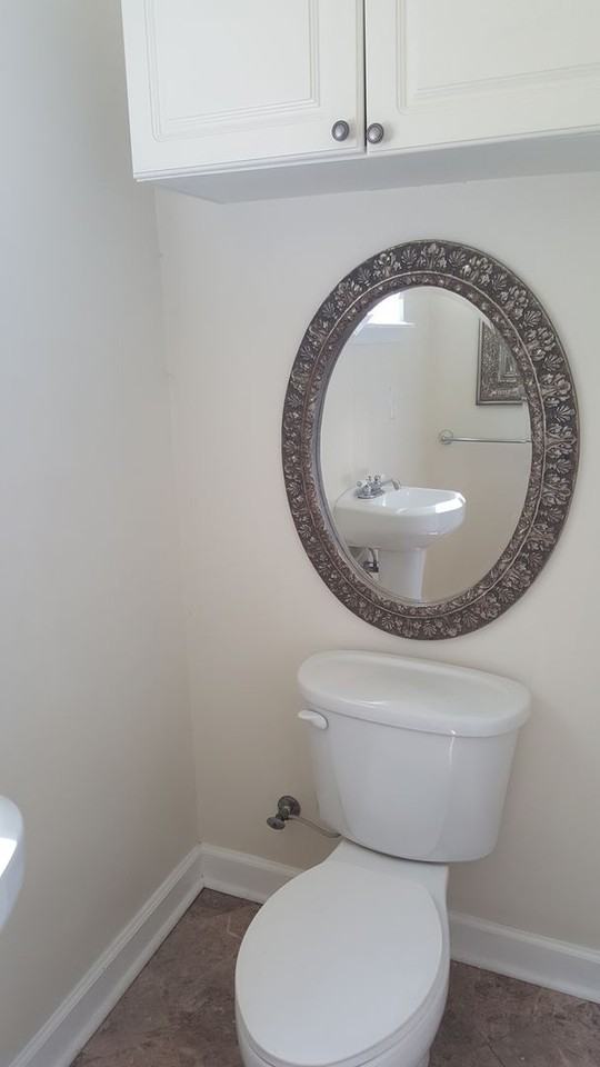 536 East 33rd Street - Photo 5 of 9